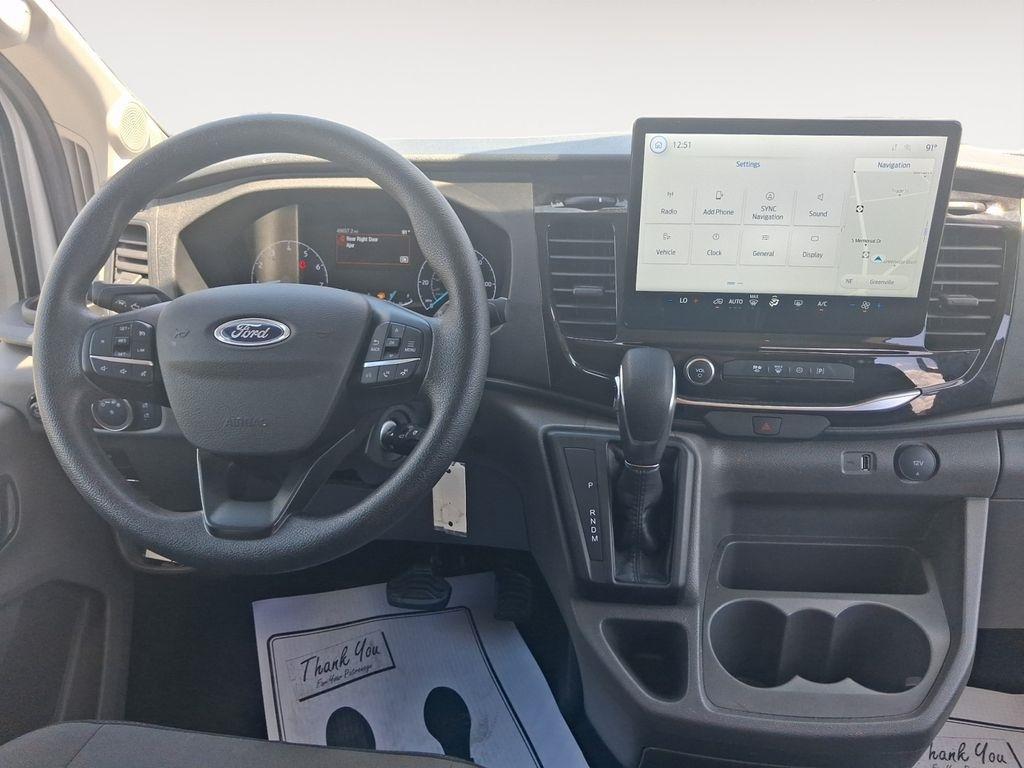 Ford Transit Passenger Wagon  2024