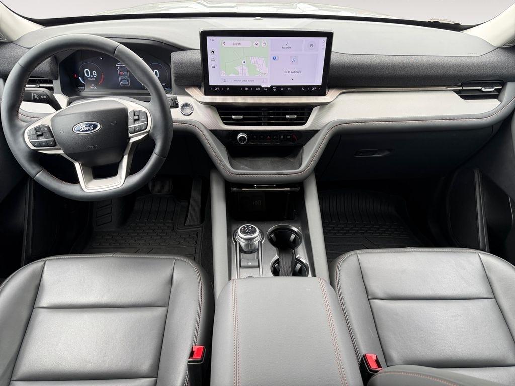 Ford Explorer  2025