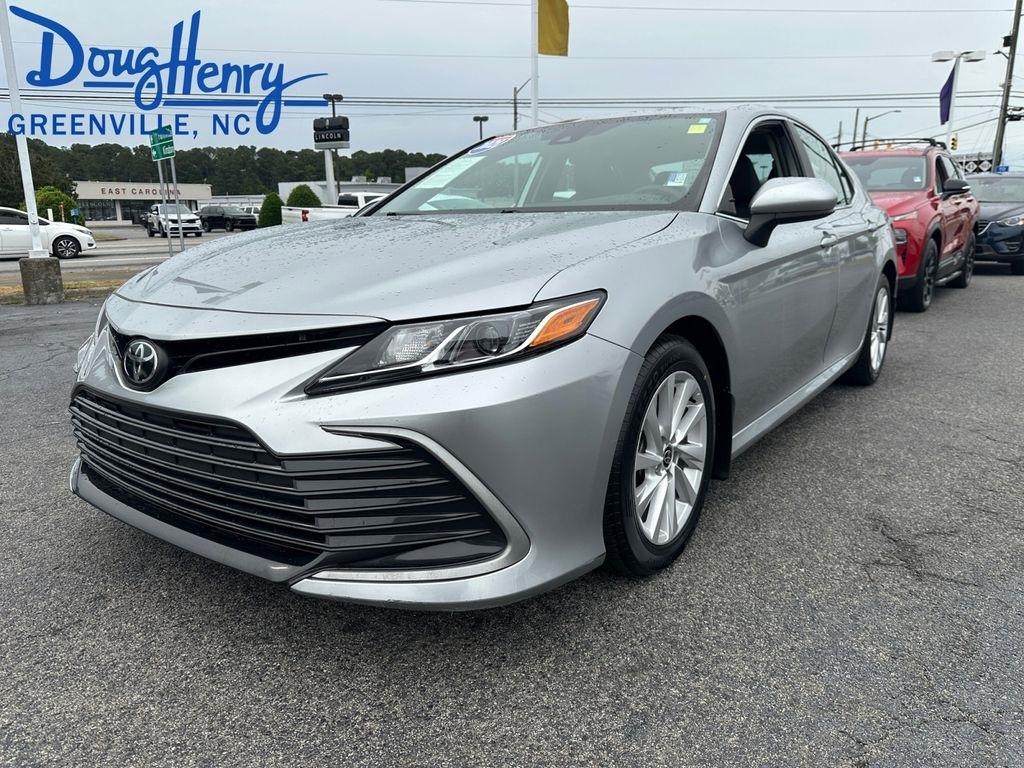 Toyota Camry  2021