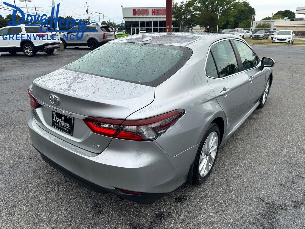 Toyota Camry  2021