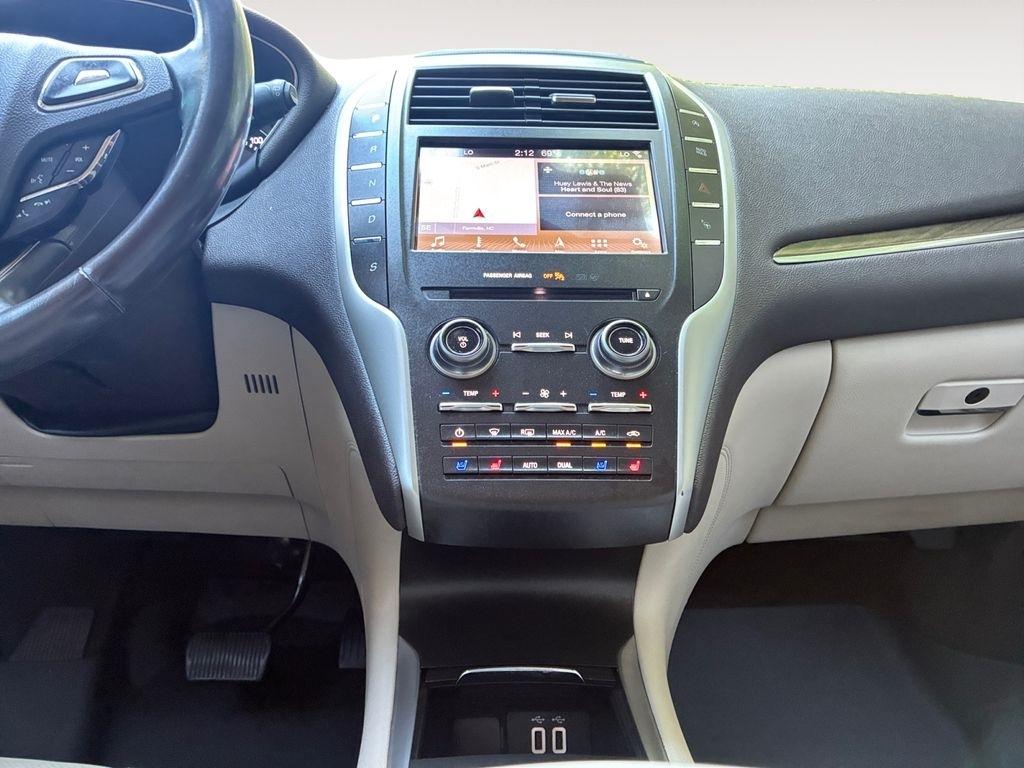 Lincoln MKC  2019