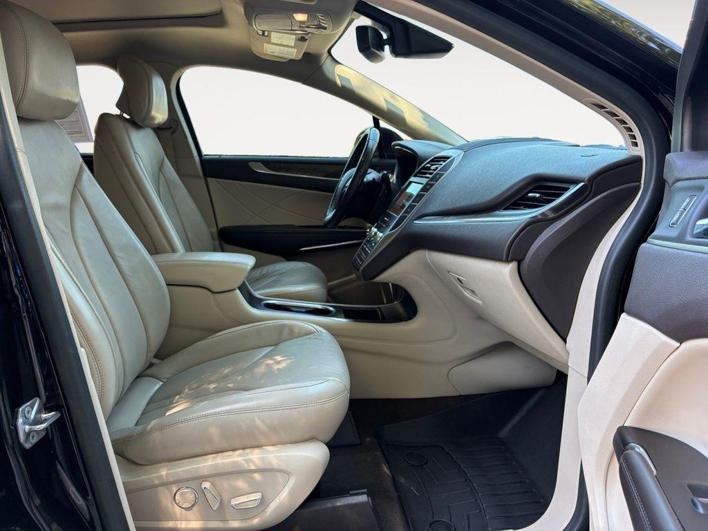 Lincoln MKC  2019