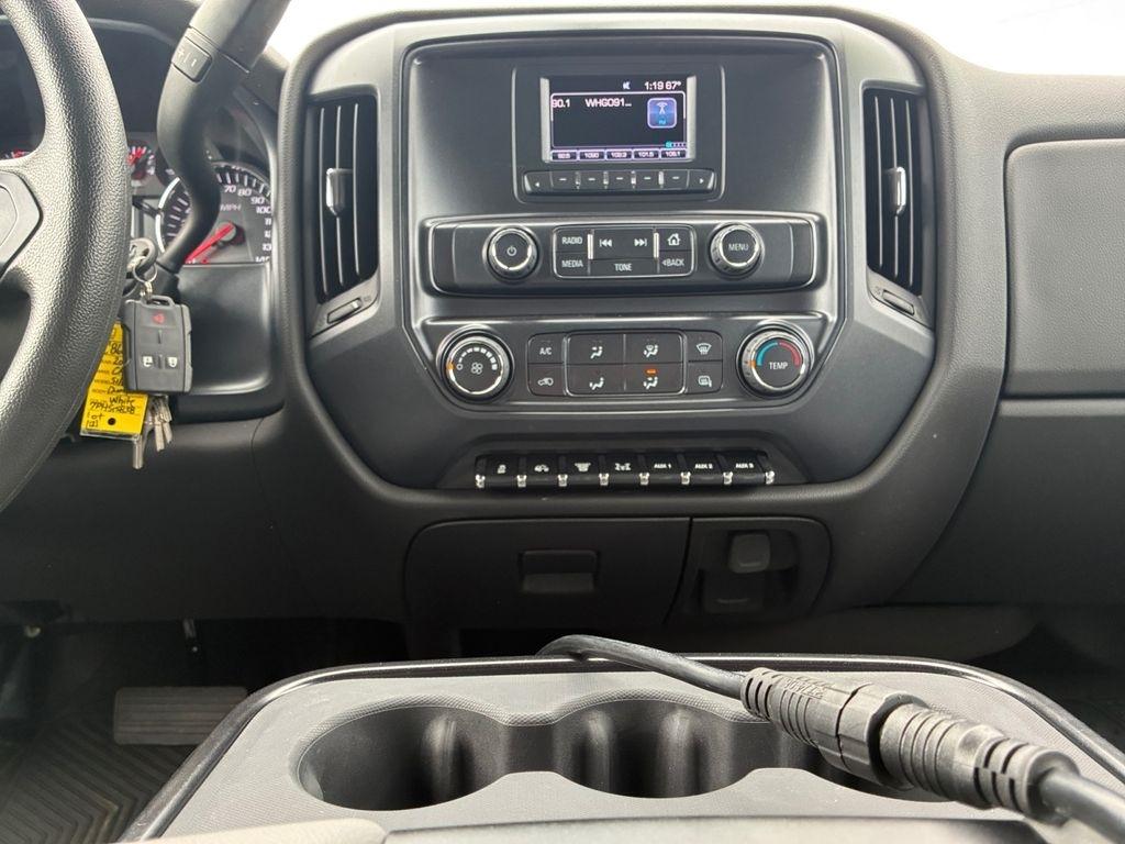 Chevrolet Silverado MD  2023