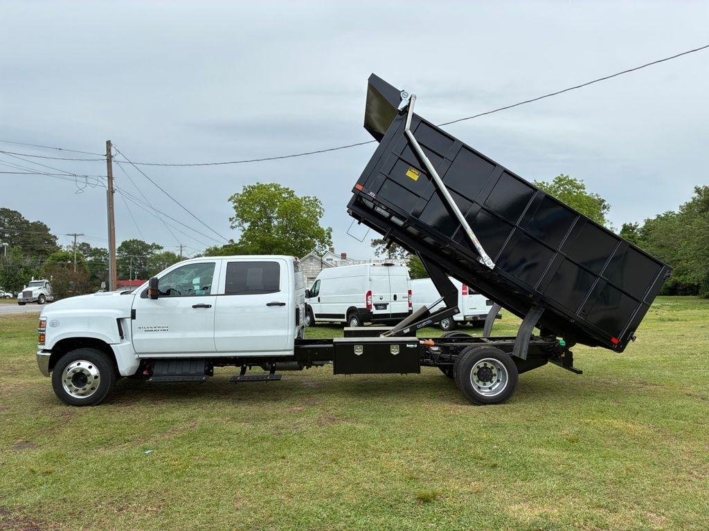 Chevrolet Silverado MD  2023
