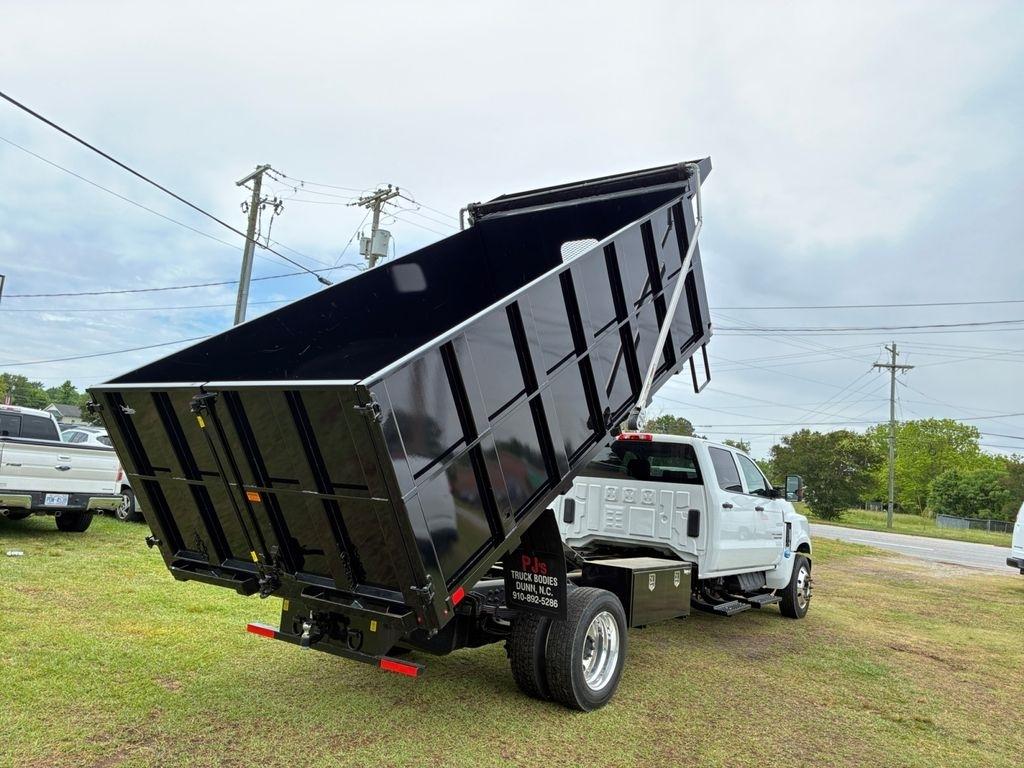 Chevrolet Silverado MD  2023
