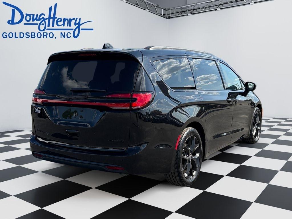 Chrysler Pacifica  2025