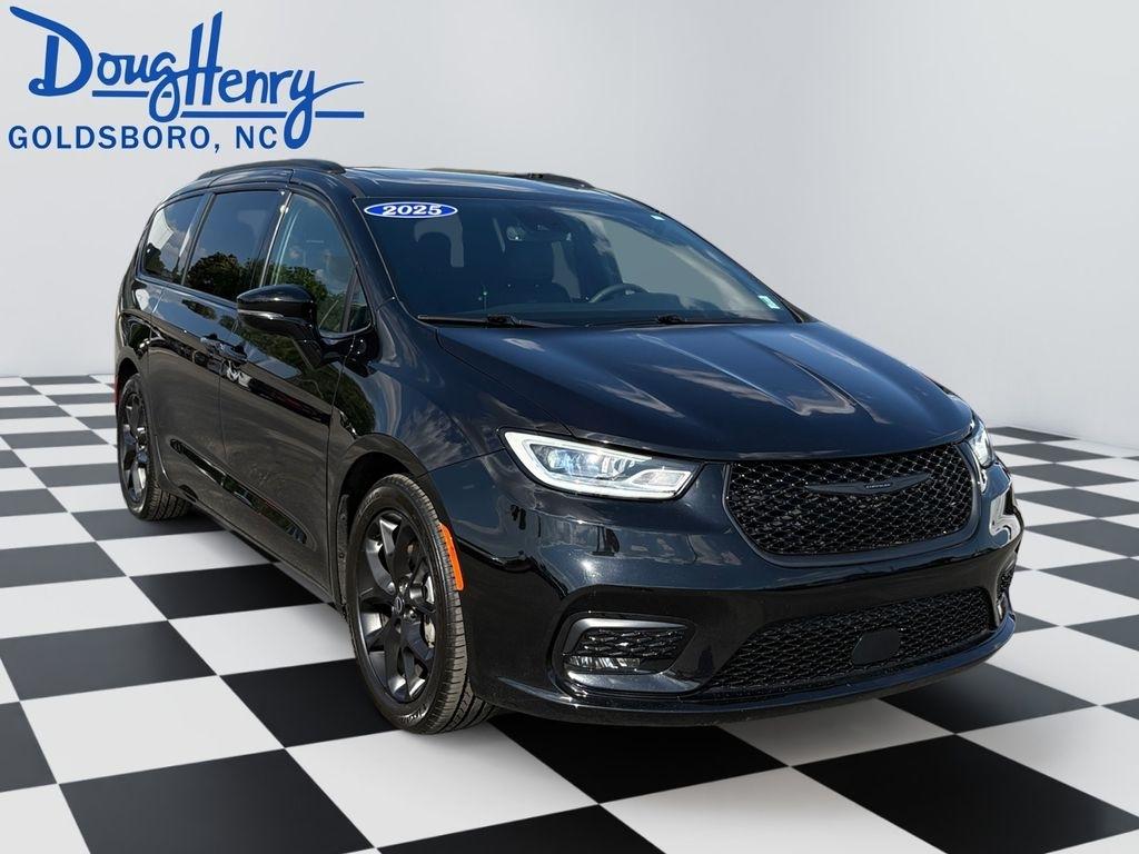 Chrysler Pacifica  2025