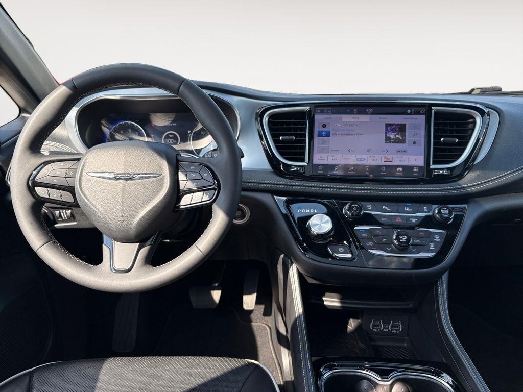 Chrysler Pacifica  2025