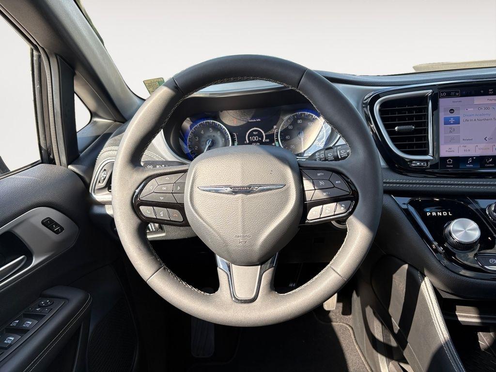 Chrysler Pacifica  2025