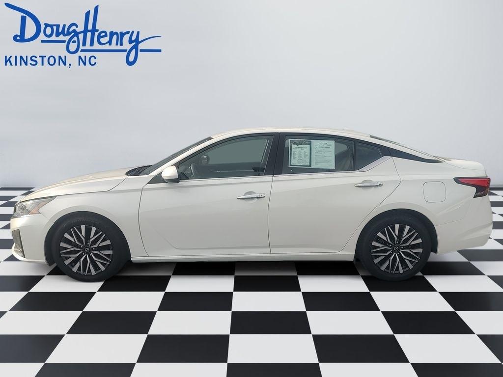 Nissan Altima  2023