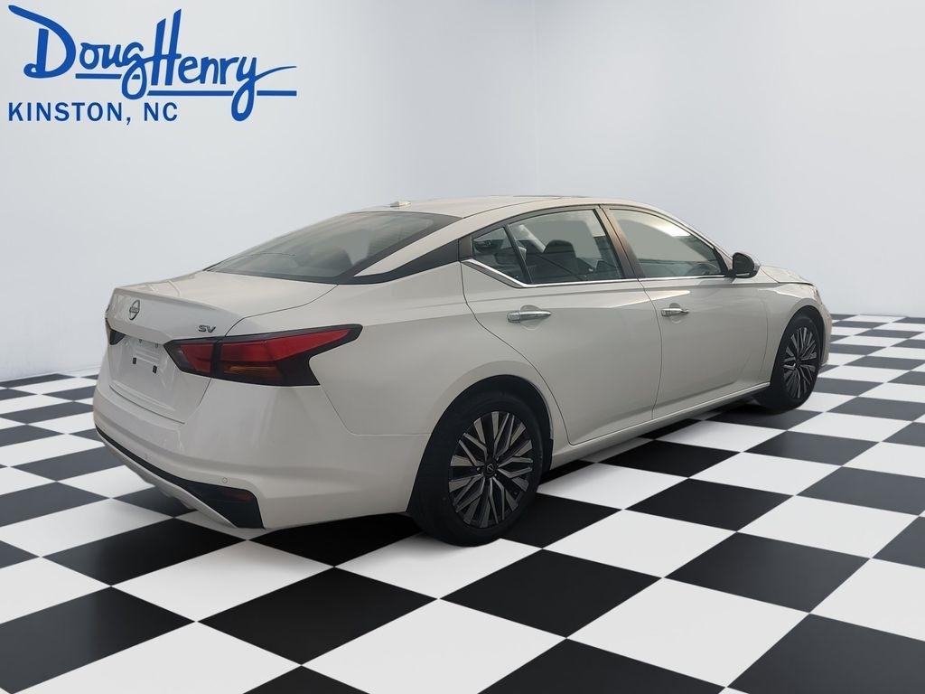 Nissan Altima  2023