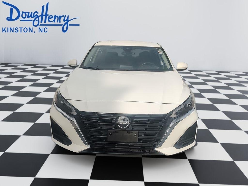 Nissan Altima  2023