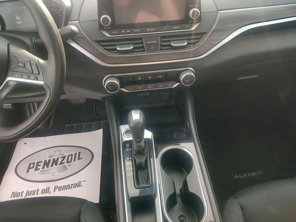 Nissan Altima  2023