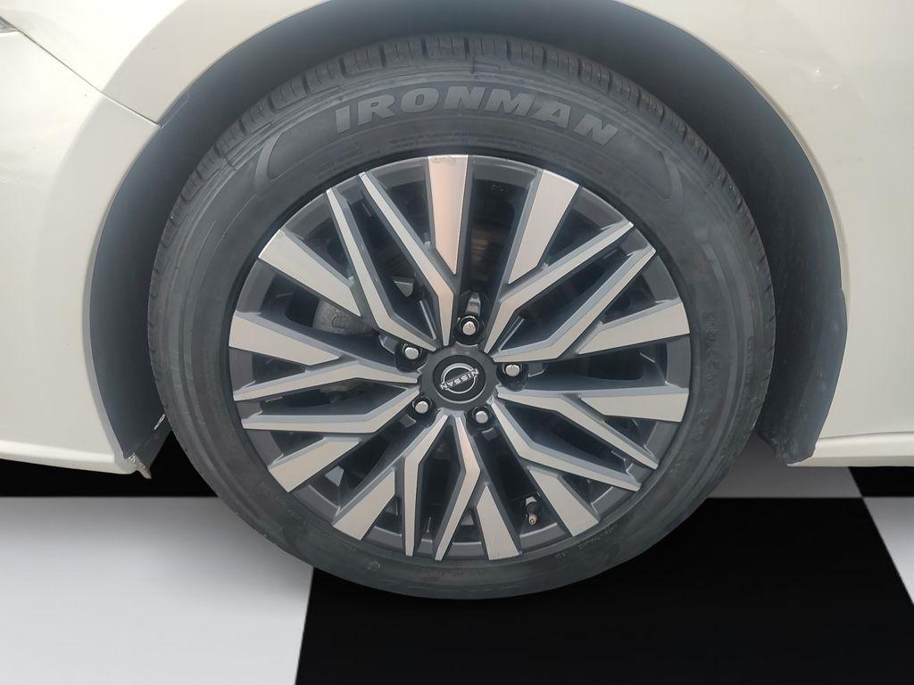 Nissan Altima  2023