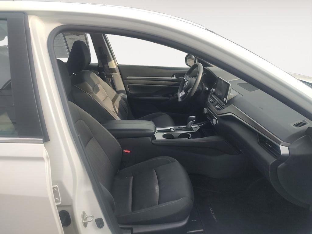 Nissan Altima  2023