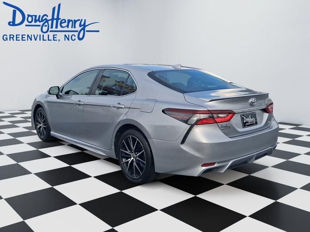 Toyota Camry  2023