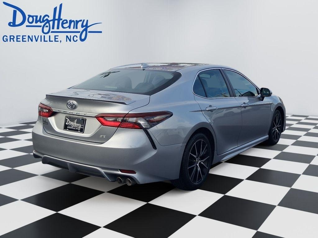 Toyota Camry  2023