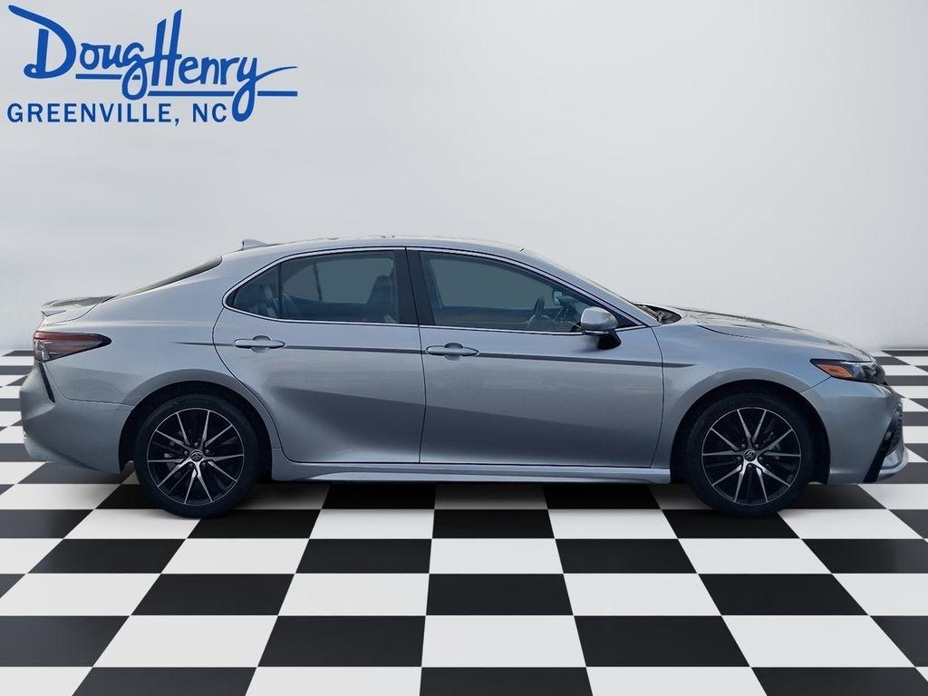 Toyota Camry  2023