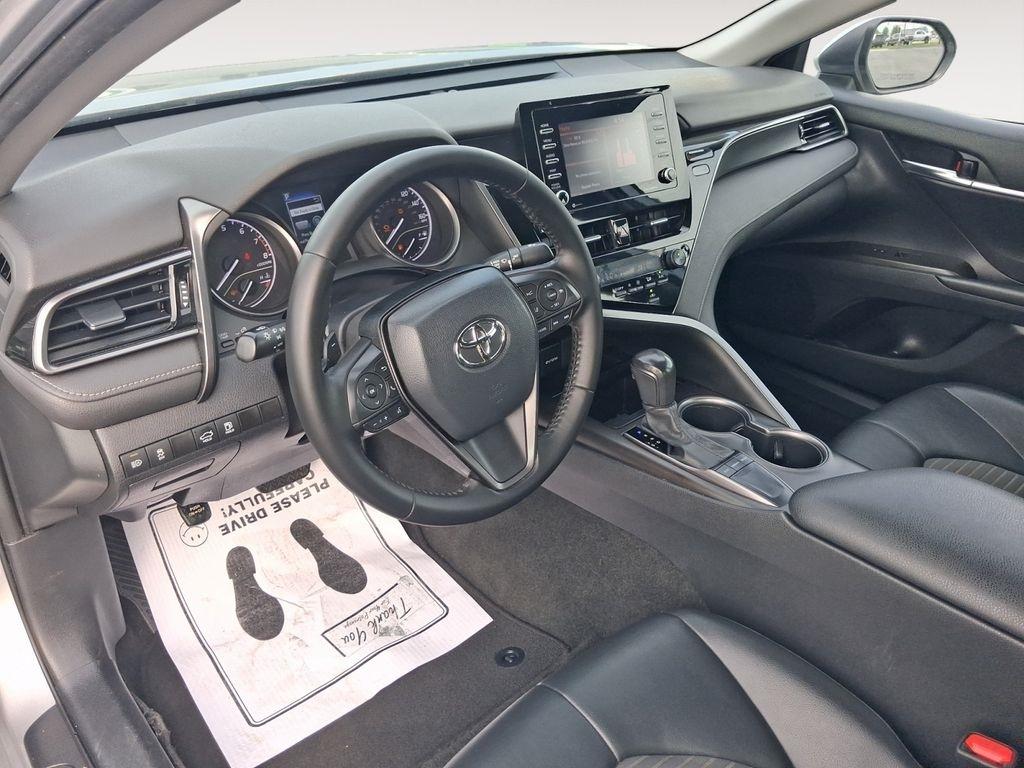Toyota Camry  2023