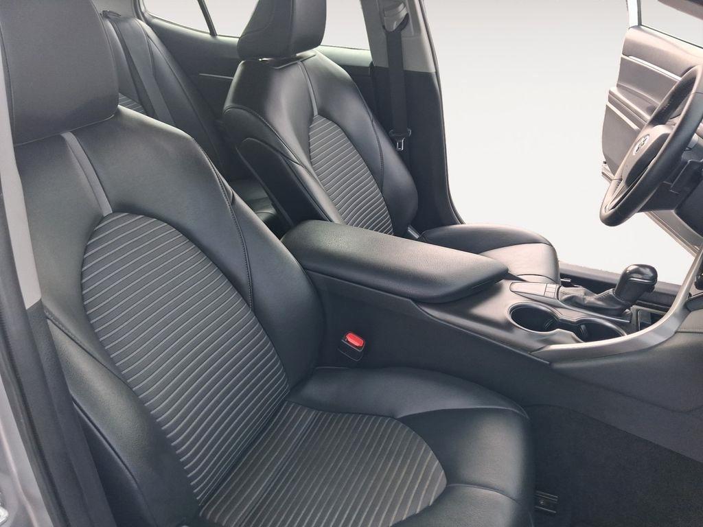 Toyota Camry  2023