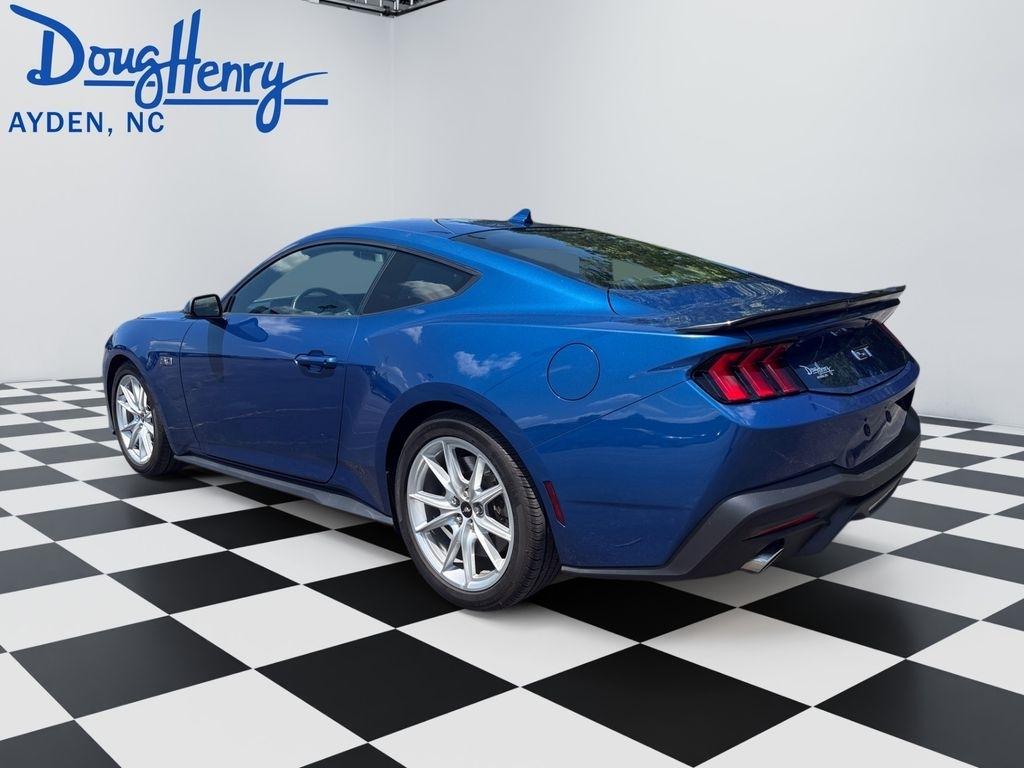 Ford Mustang  2024