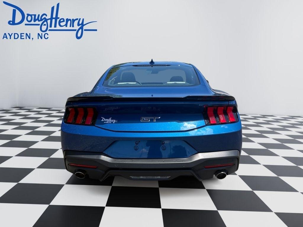 Ford Mustang  2024
