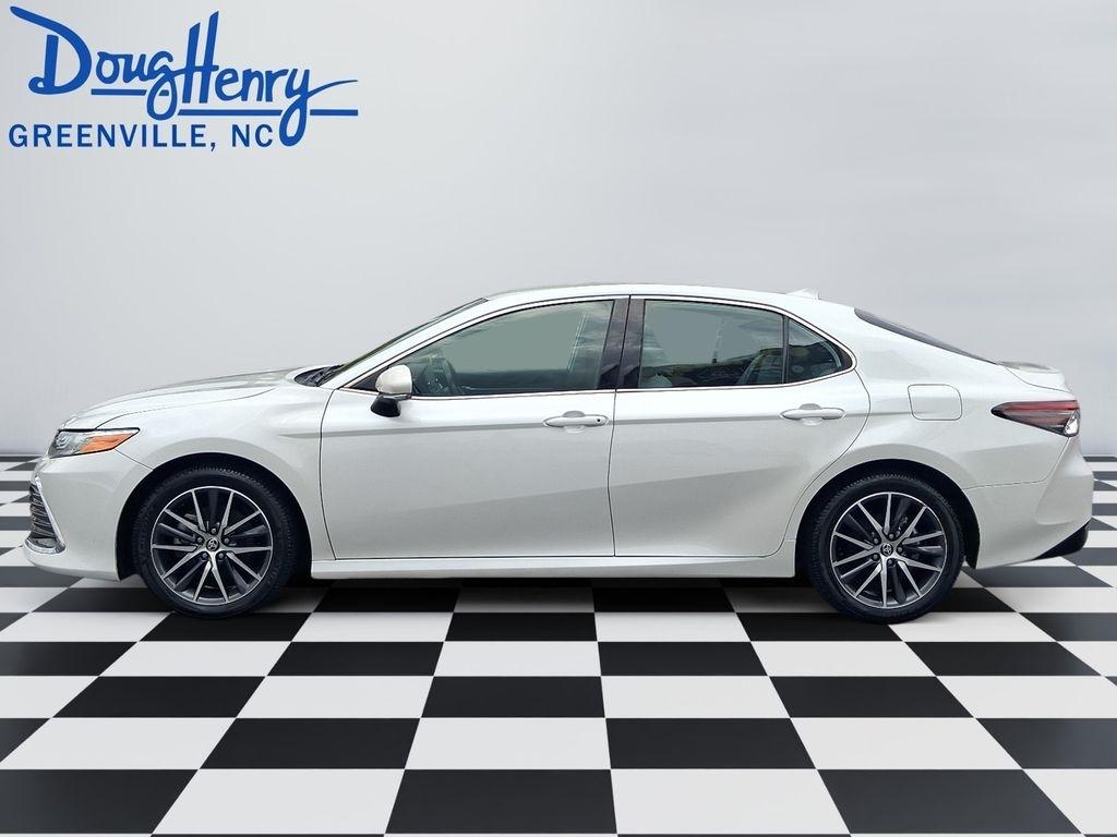 Toyota Camry  2023