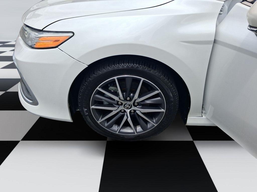 Toyota Camry  2023