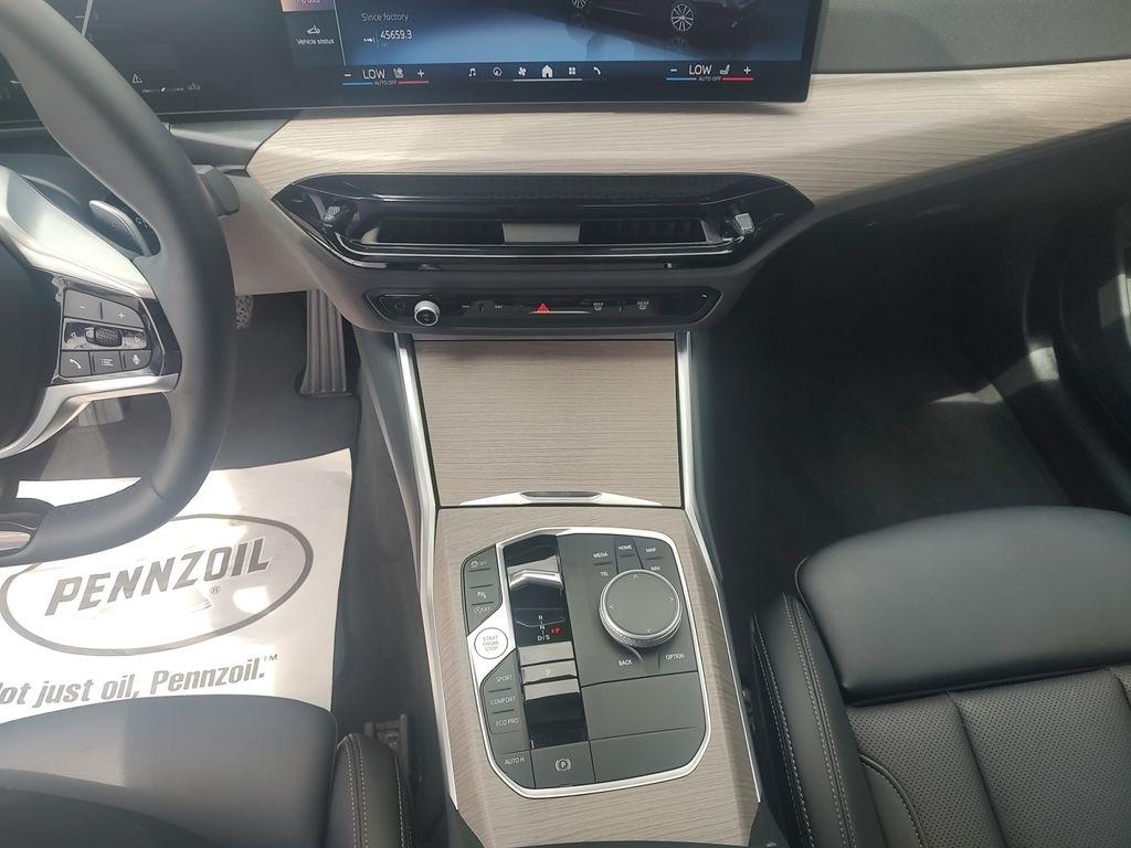 BMW 3 Series  2025