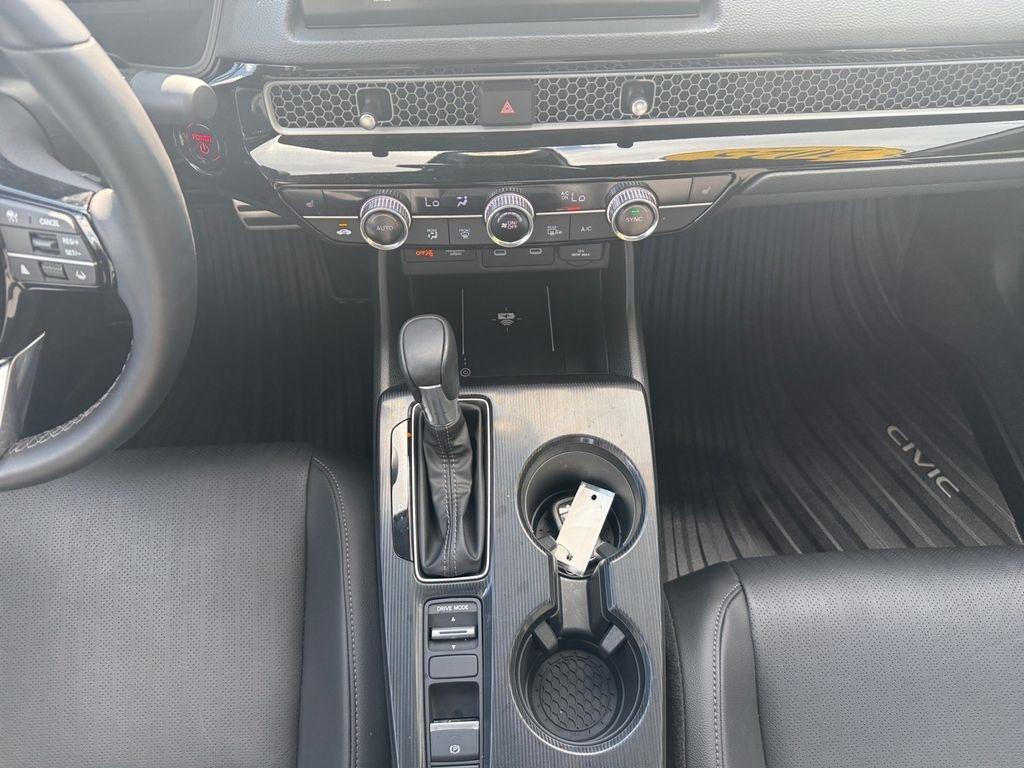 Honda Civic Sedan Hybrid  2025