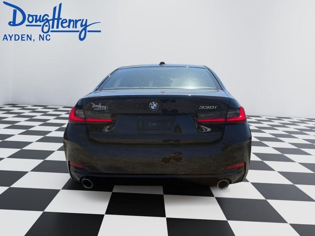 BMW 3 Series  2025