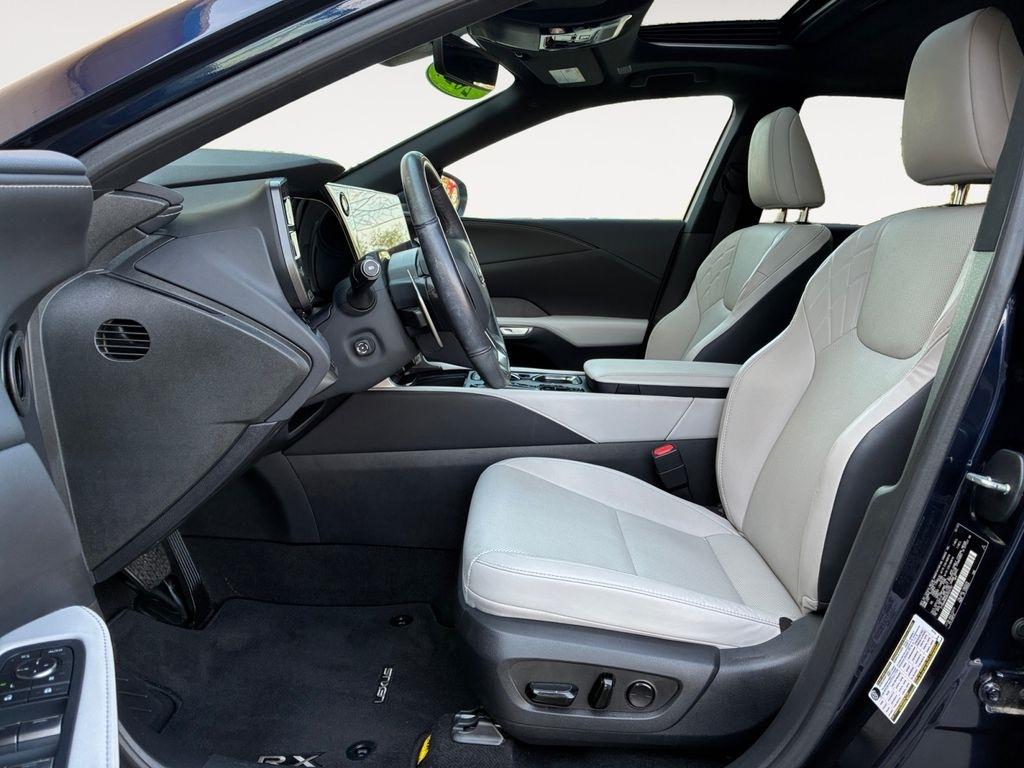 Lexus RX  2024
