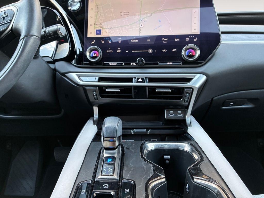 Lexus RX  2024