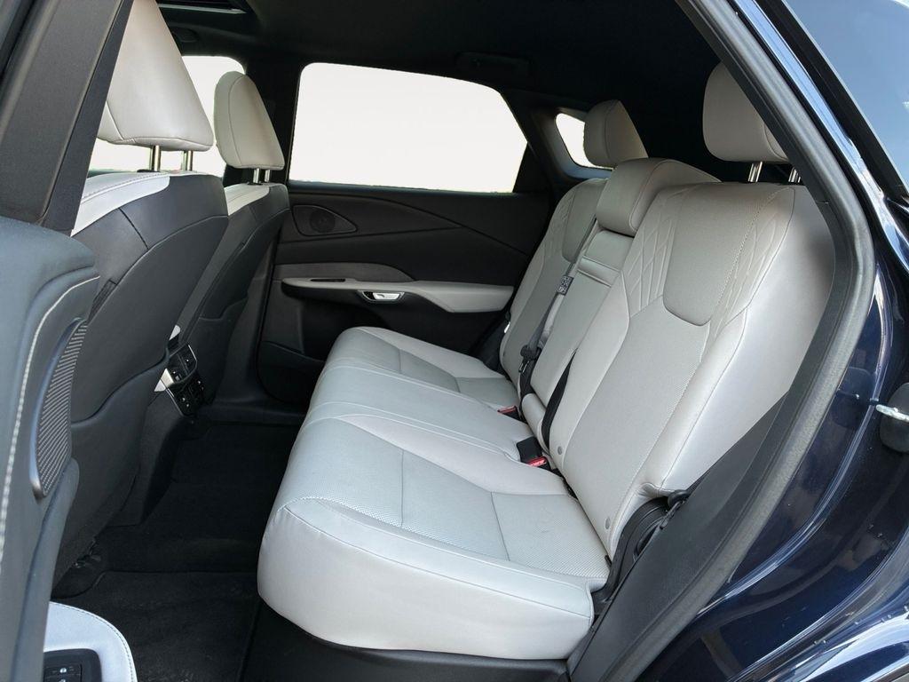 Lexus RX  2024