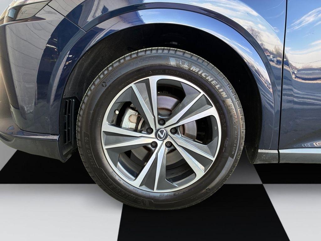Lexus RX  2024