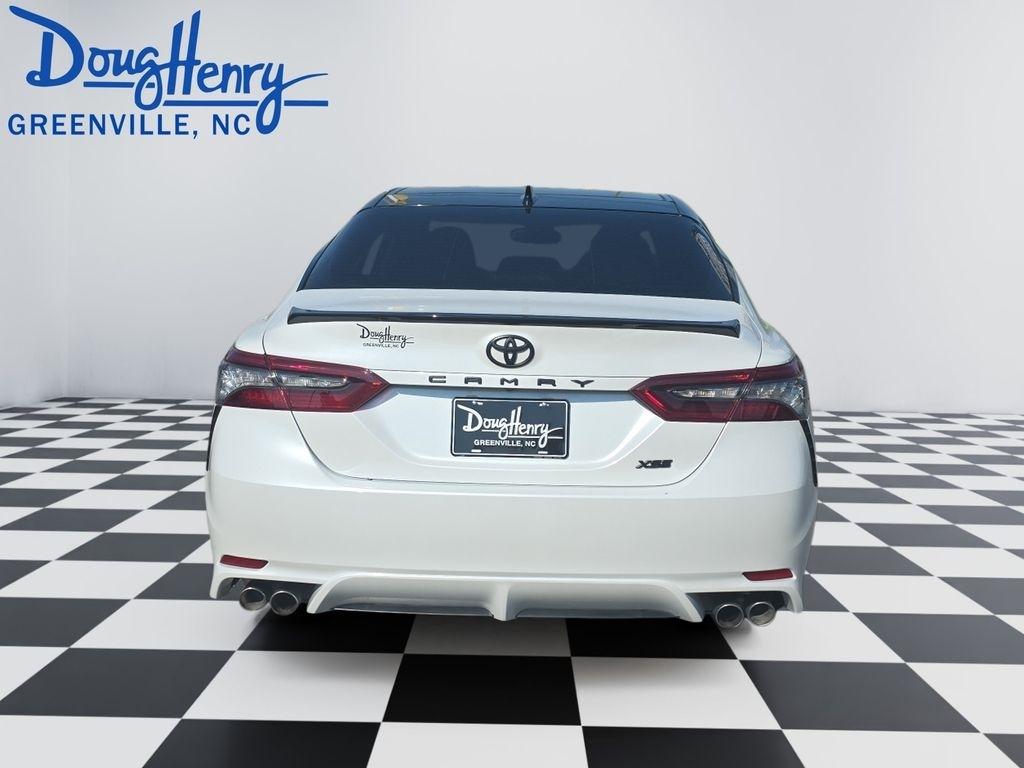 Toyota Camry  2021