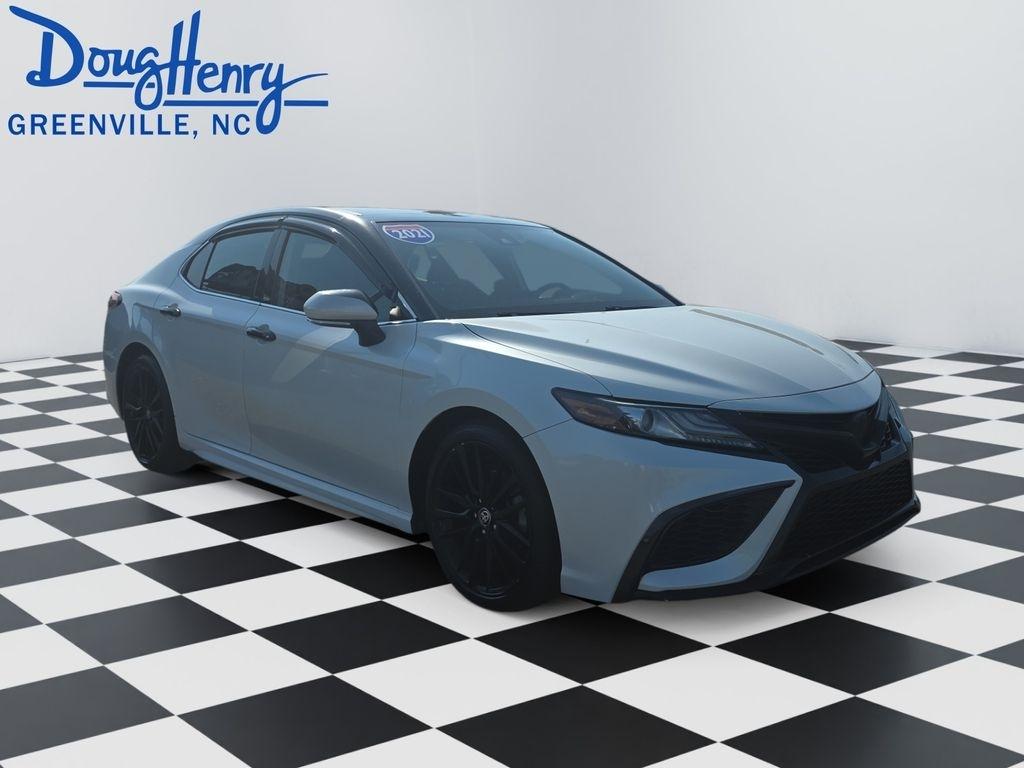 Toyota Camry  2021