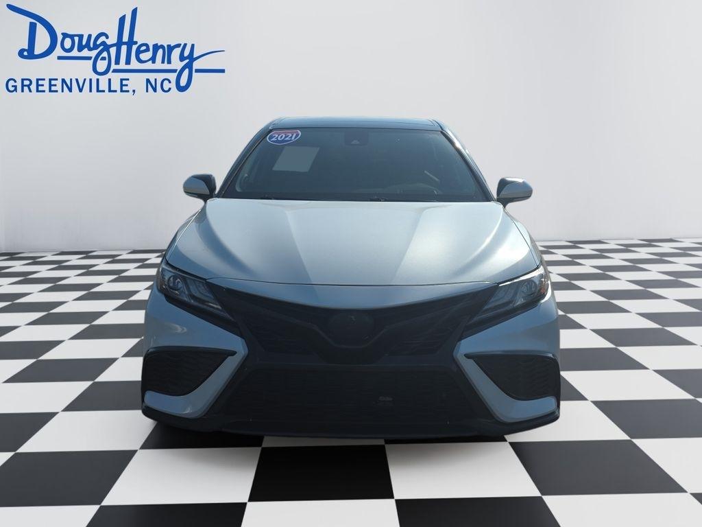 Toyota Camry  2021