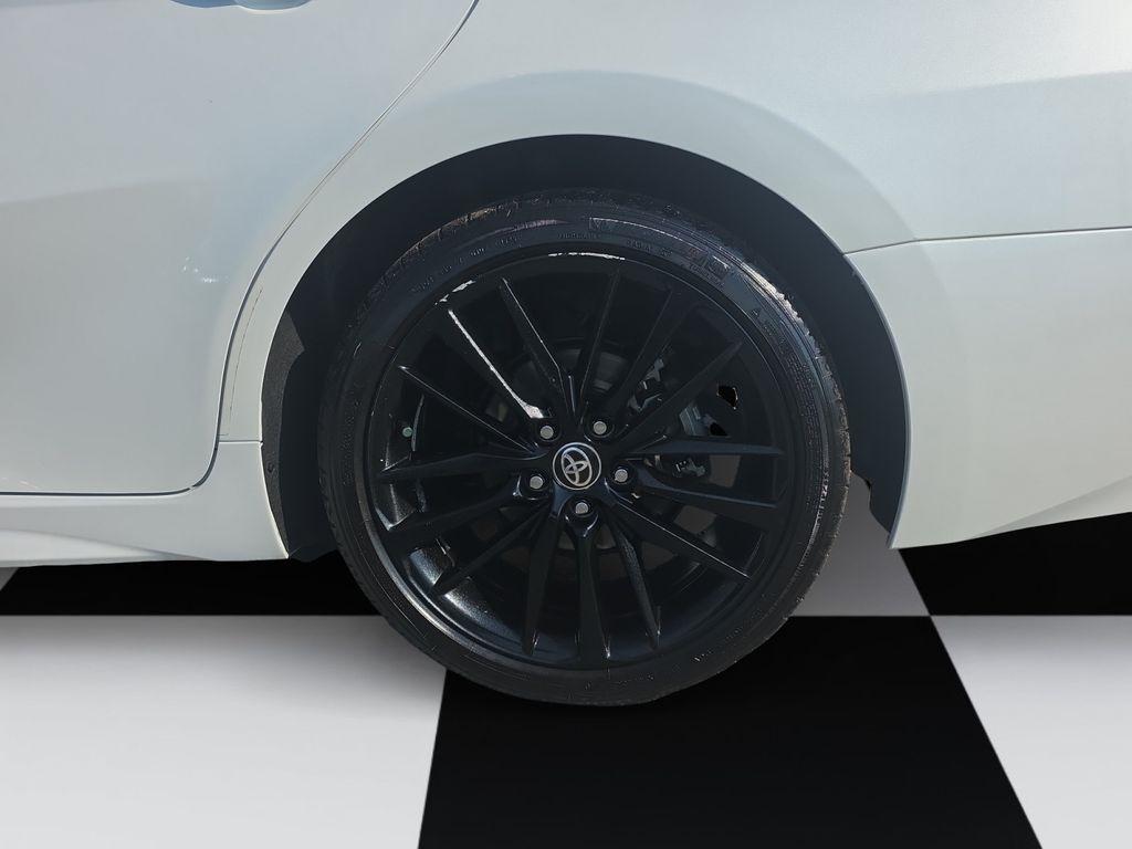 Toyota Camry  2021