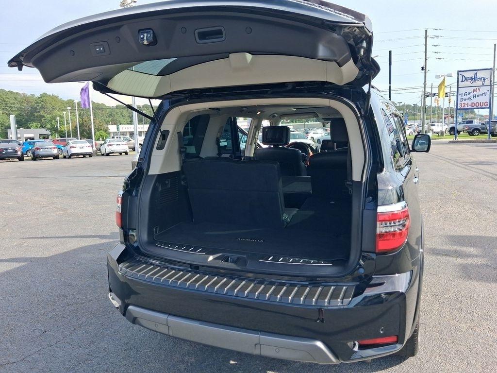 Nissan Armada  2021