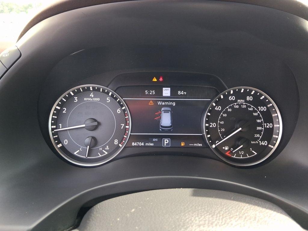 Nissan Armada  2021
