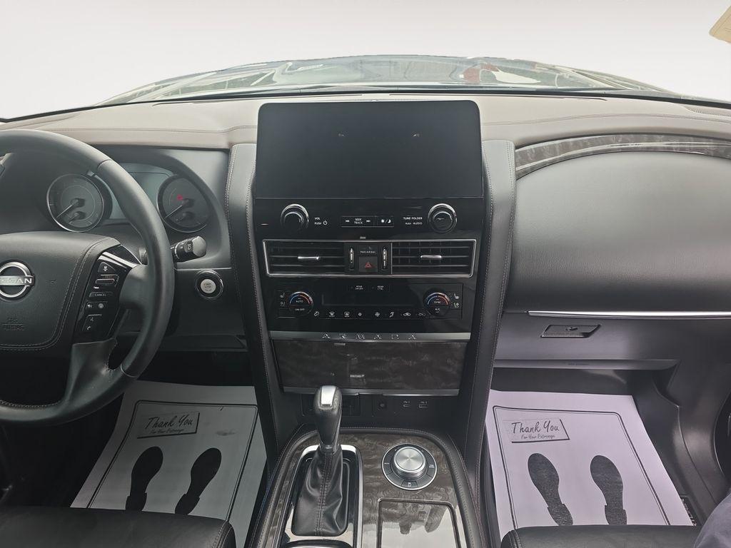 Nissan Armada  2021