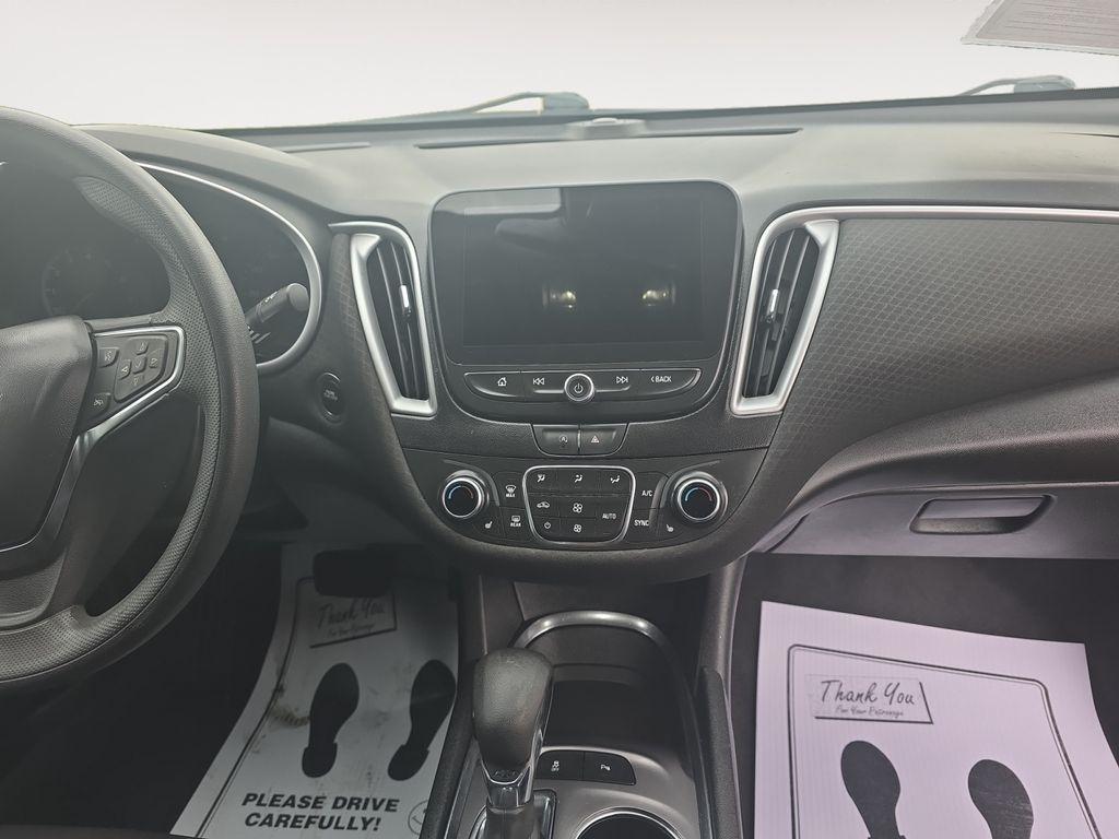 Chevrolet Malibu  2023