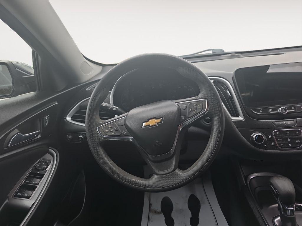 Chevrolet Malibu  2023