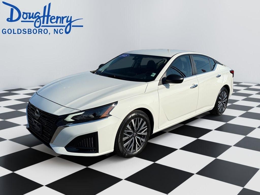 Nissan Altima  2025