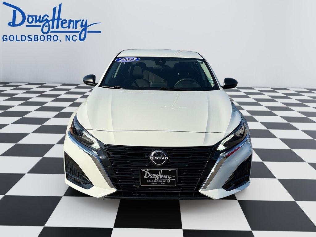 Nissan Altima  2025
