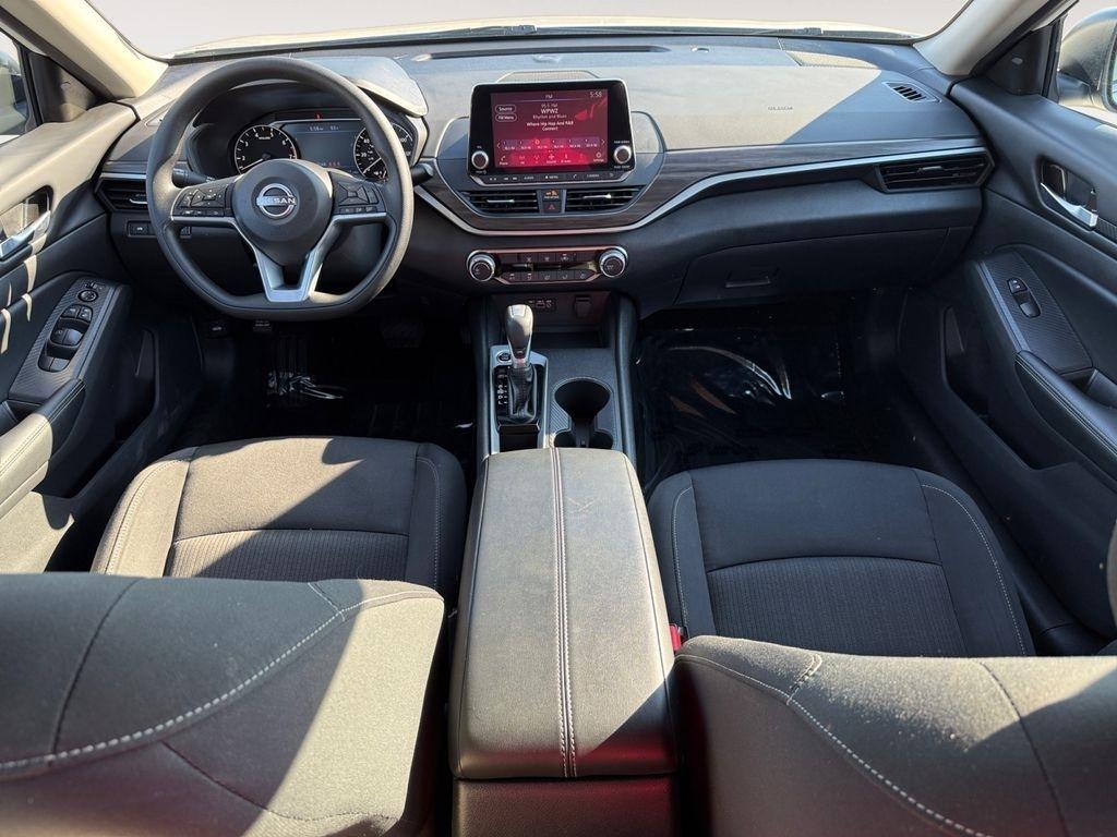 Nissan Altima  2025