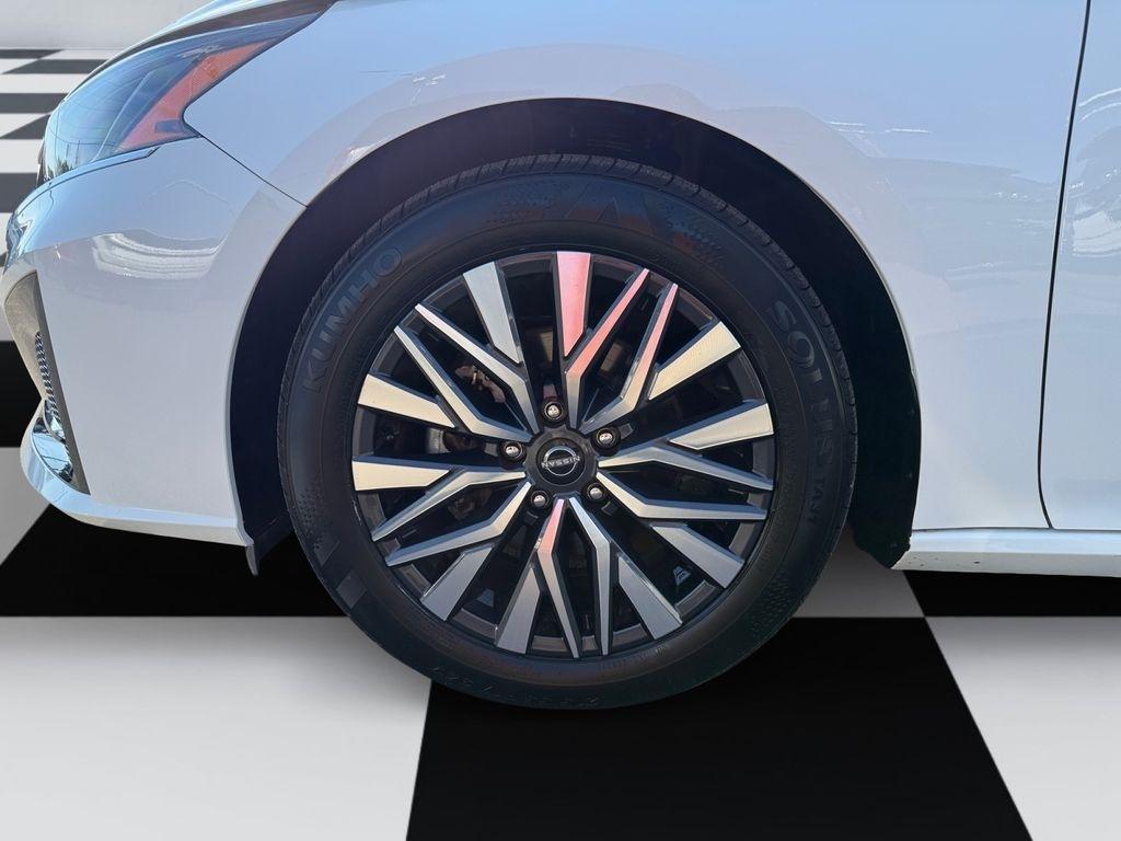 Nissan Altima  2025