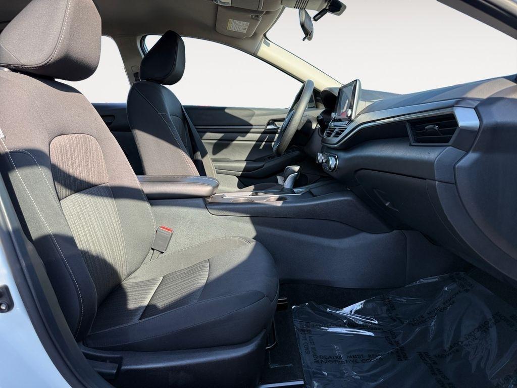 Nissan Altima  2025