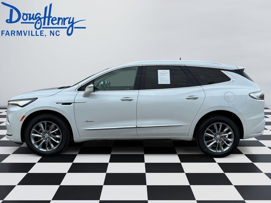 Buick Enclave  2023